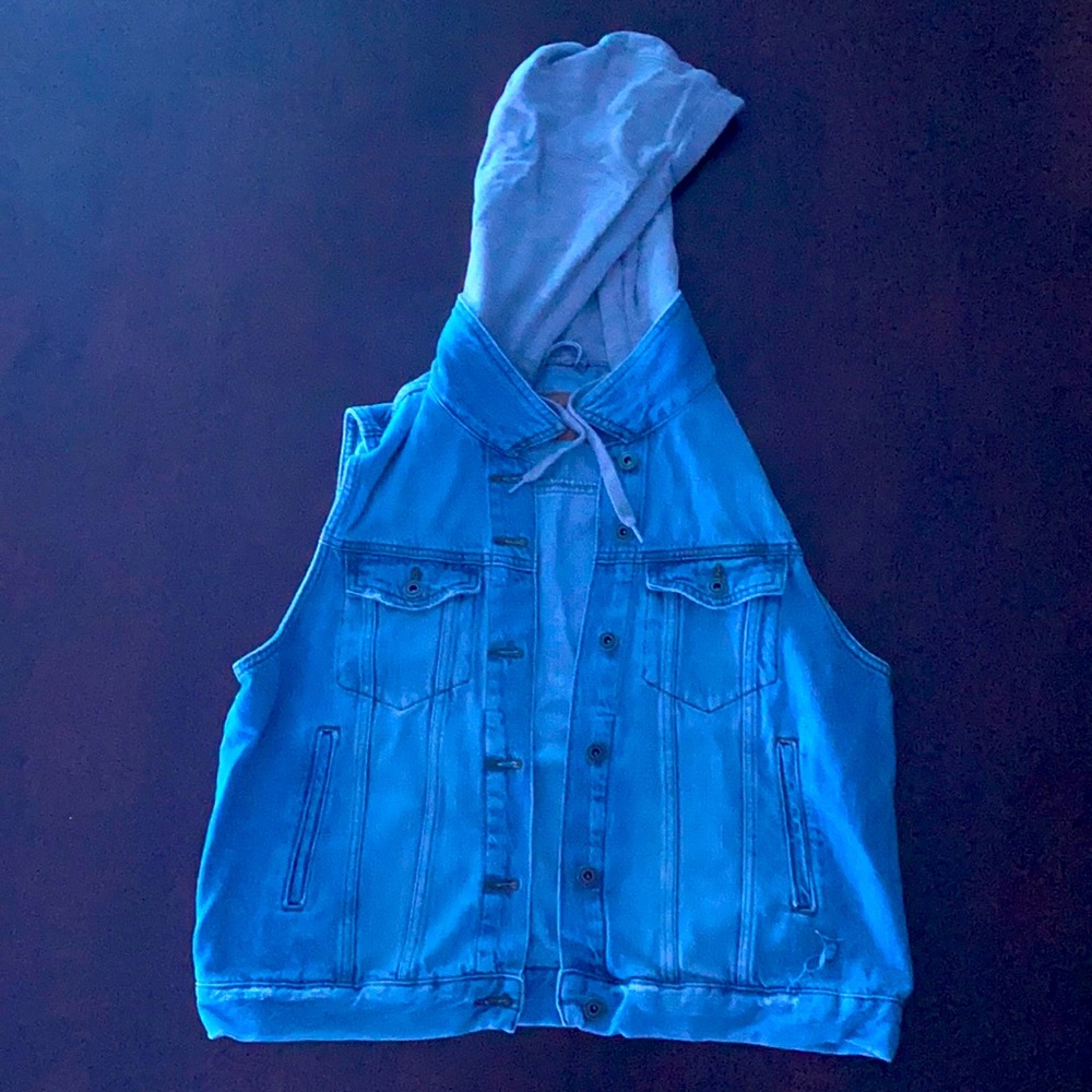 Sleeveless Jean Jacket with hoodie and Pockets